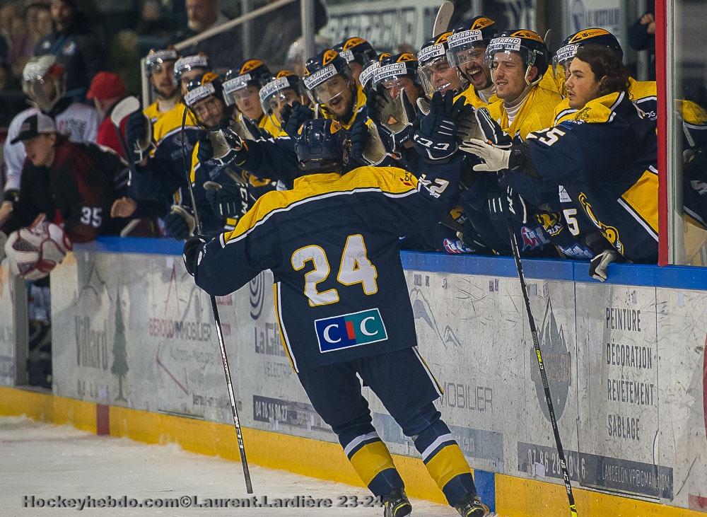 Villard-de-Lans 4 - 2 La Roche-sur-Yon