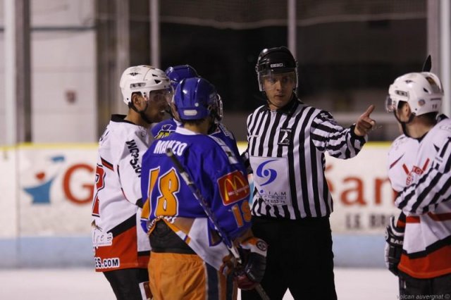 Photo hockey match Clermont-Ferrand - Courchevel-Méribel-Pralognan le 17/10/2009