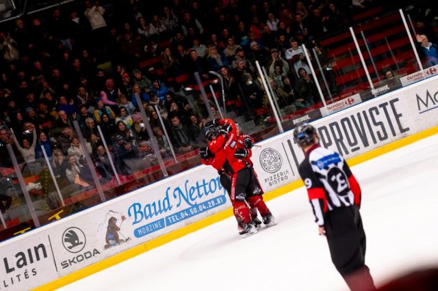 Photo hockey match Morzine-Avoriaz - Valenciennes le 31/03/2024