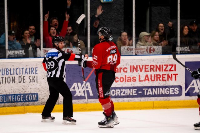Photo hockey match Morzine-Avoriaz - Valenciennes le 31/03/2024