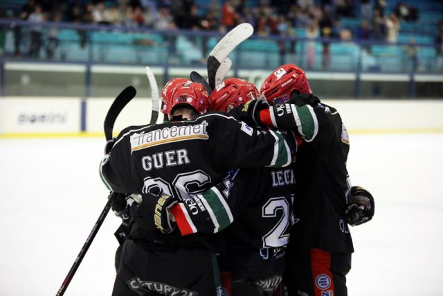 Photo hockey match Mont-Blanc - Valenciennes le 02/04/2024