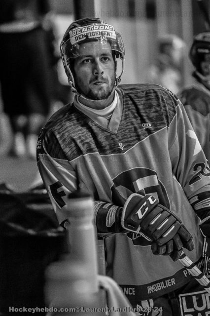 Photo hockey match Villard-de-Lans - Courchevel-Méribel-Pralognan le 20/04/2024