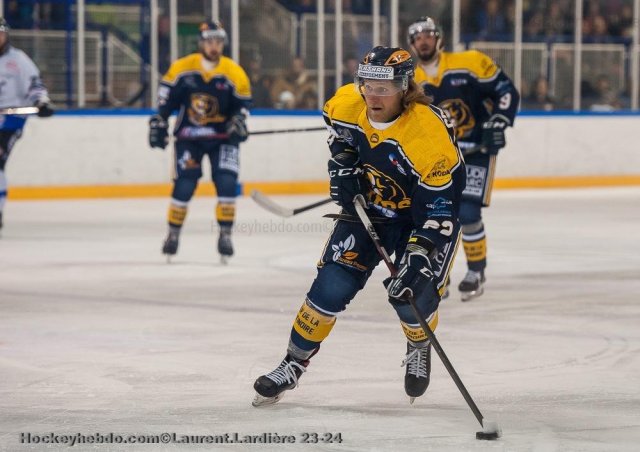 Photo hockey match Villard-de-Lans - Courchevel-Méribel-Pralognan le 20/04/2024