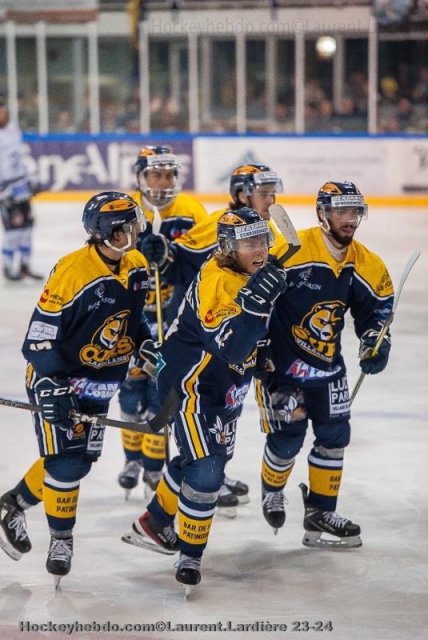 Photo hockey match Villard-de-Lans - Courchevel-Méribel-Pralognan le 20/04/2024