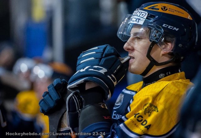 Photo hockey match Villard-de-Lans - Courchevel-Méribel-Pralognan le 20/04/2024