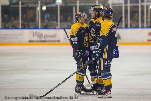 Photo hockey match Villard-de-Lans - Courchevel-Méribel-Pralognan le 21/04/2024