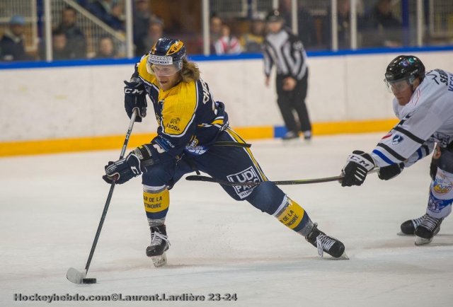 Photo hockey match Villard-de-Lans - Courchevel-Méribel-Pralognan le 21/04/2024