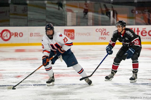 Photo hockey reportage Bordeaux domine les universitaires d'Utica !