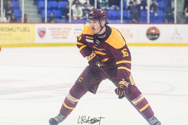 Photo hockey reportage Universitaires - Trois rivières vs Concordia