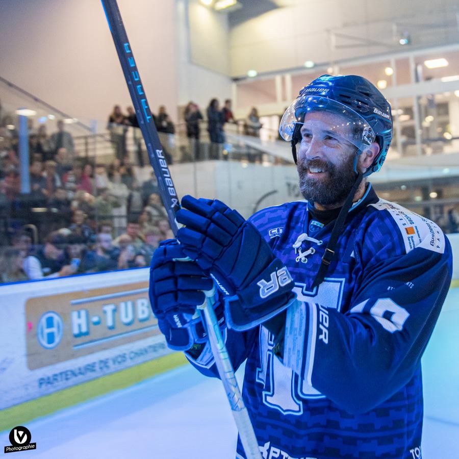 Tours  4 - 1 Neuilly/Marne