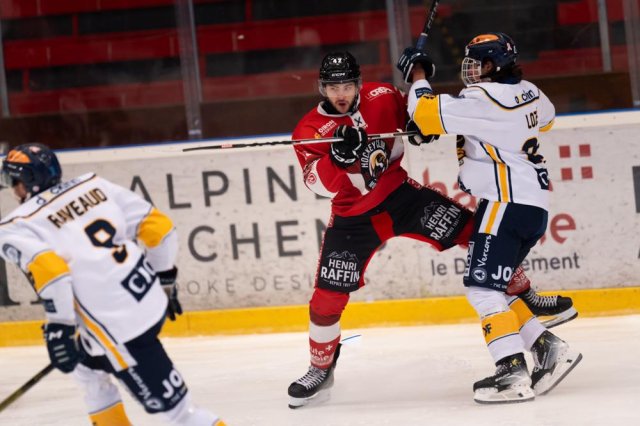 Photo hockey match Morzine-Avoriaz - Villard-de-Lans le 26/10/2024