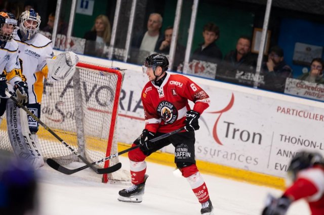 Photo hockey match Morzine-Avoriaz - Villard-de-Lans le 26/10/2024