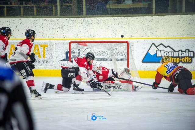 Photo hockey match Chamonix  - Amiens  le 15/11/2024