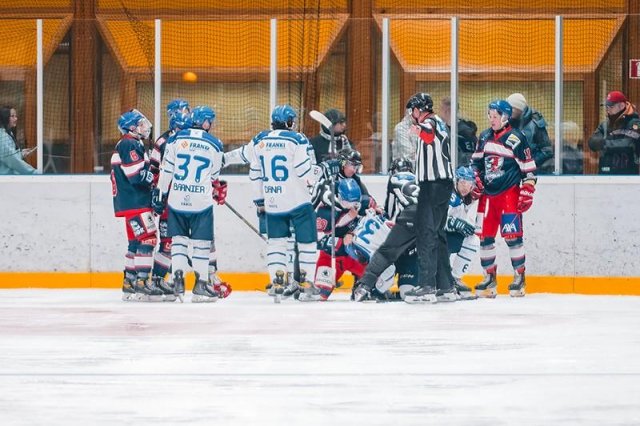 Photo hockey match Luxembourg - Paris (FV) le 23/11/2024