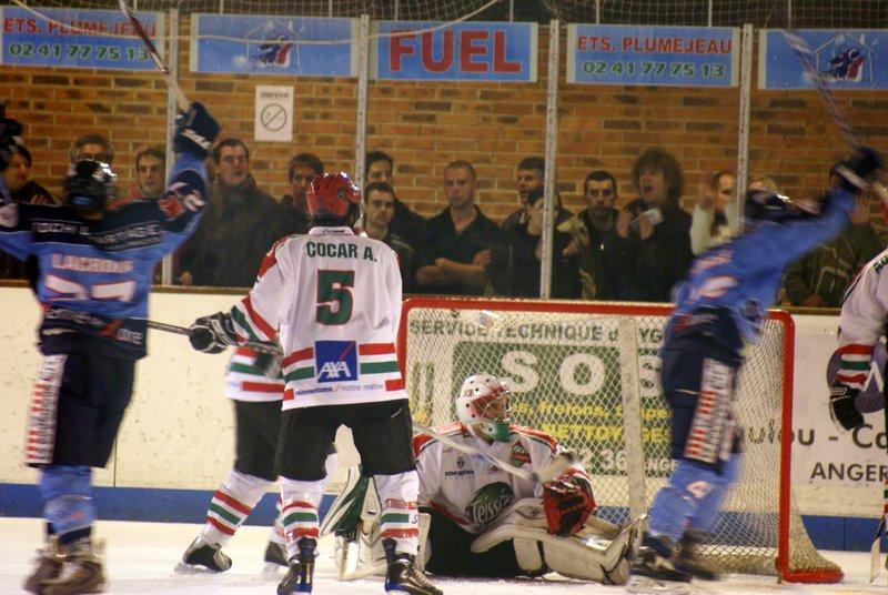 Angers  4 - 2 Mont-Blanc