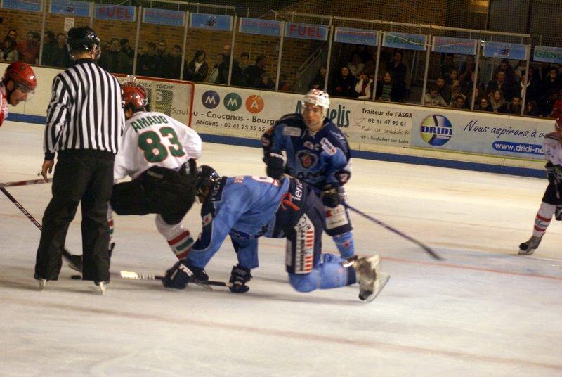 Angers  4 - 2 Mont-Blanc