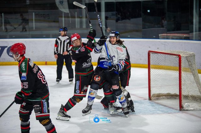 Photo hockey match Mont-Blanc - Courchevel-Méribel-Pralognan le 11/01/2025