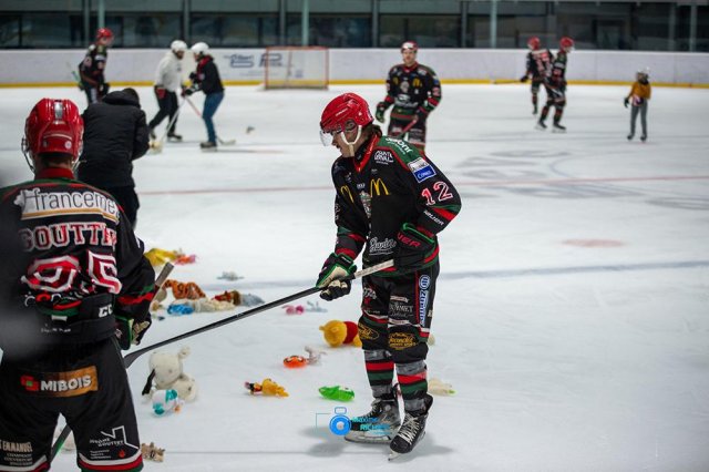 Photo hockey match Mont-Blanc - Courchevel-Méribel-Pralognan le 11/01/2025