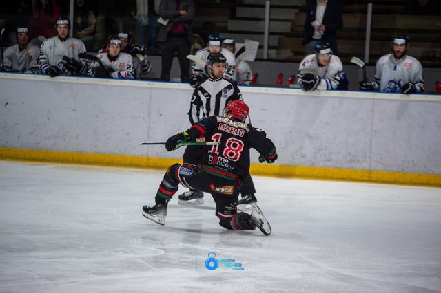 Photo hockey match Mont-Blanc - Courchevel-Méribel-Pralognan le 11/01/2025