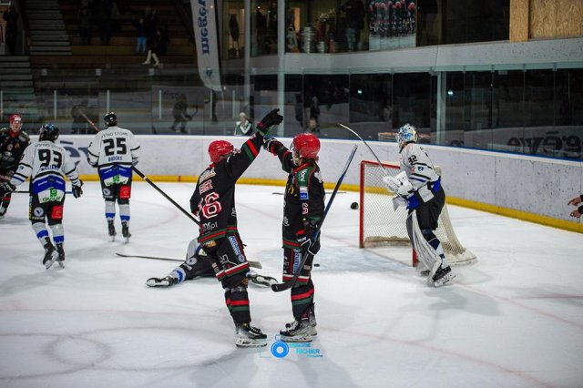 Photo hockey match Mont-Blanc - Courchevel-Méribel-Pralognan le 11/01/2025
