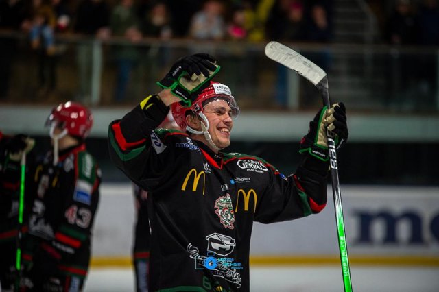 Photo hockey match Mont-Blanc - Courchevel-Méribel-Pralognan le 11/01/2025