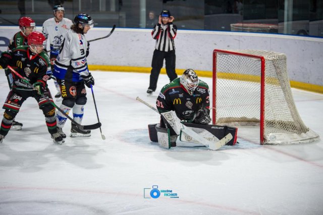 Photo hockey match Mont-Blanc - Courchevel-Méribel-Pralognan le 11/01/2025