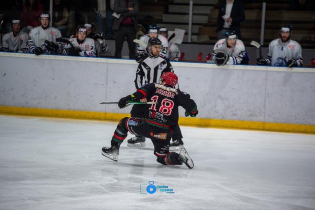 Photo hockey match Mont-Blanc - Courchevel-Méribel-Pralognan le 11/01/2025