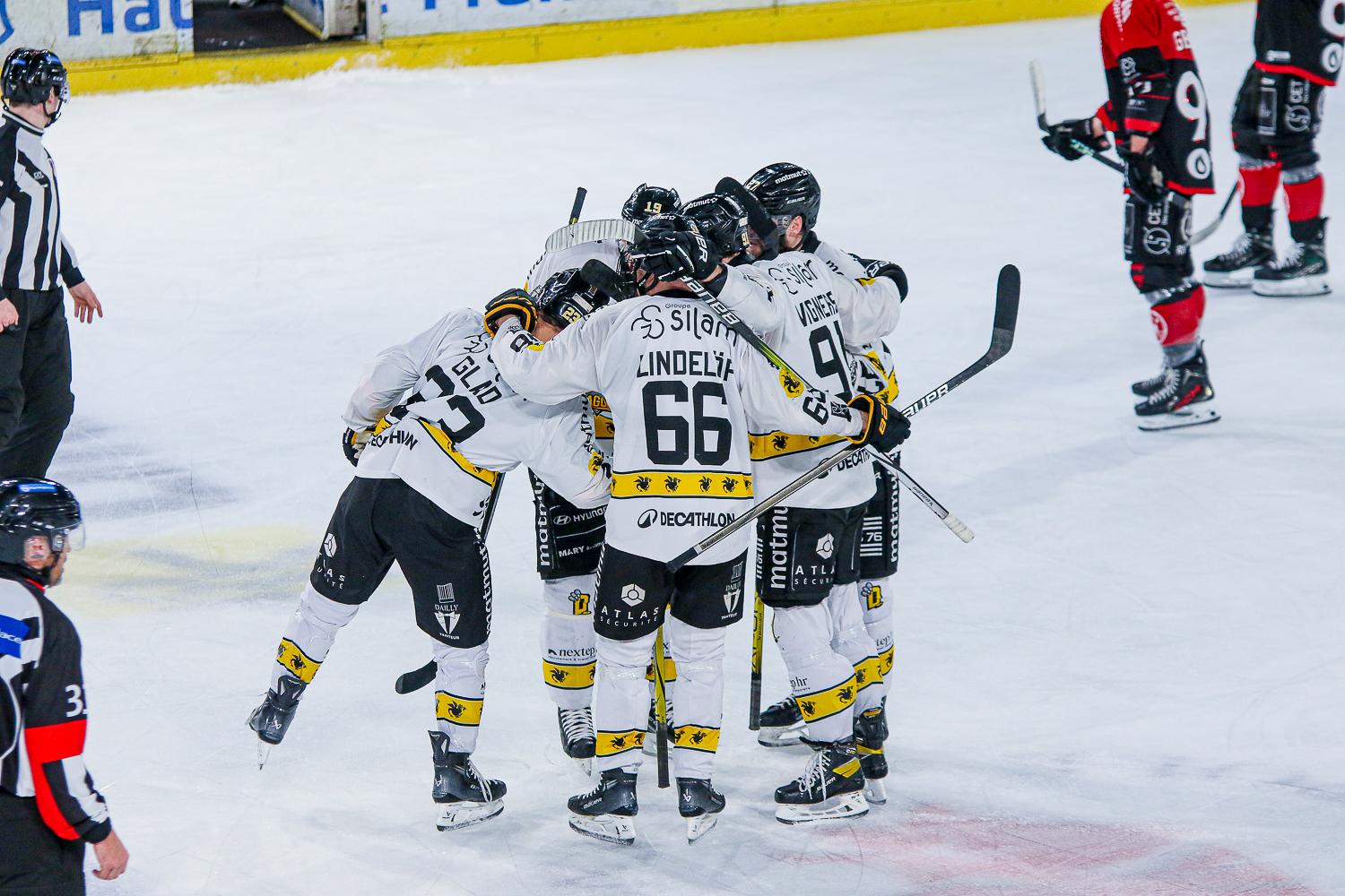 Amiens  2 - 3 Rouen