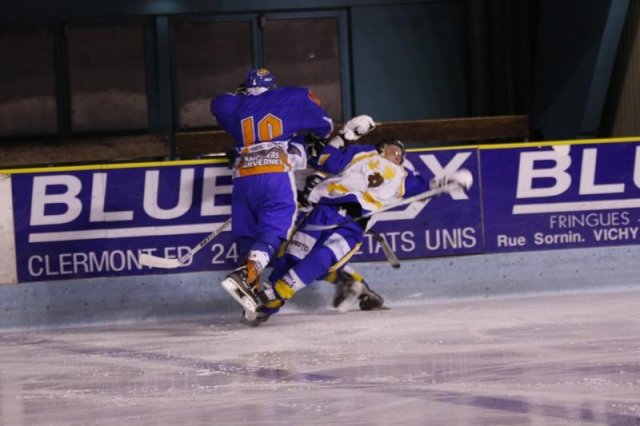 Photo hockey match Clermont-Ferrand - Champigny-sur-Marne le 07/11/2009
