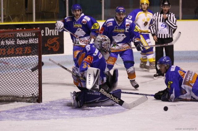 Photo hockey match Clermont-Ferrand - Champigny-sur-Marne le 07/11/2009