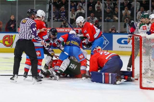 Photo hockey match Zürich - Karlstad le 18/02/2025