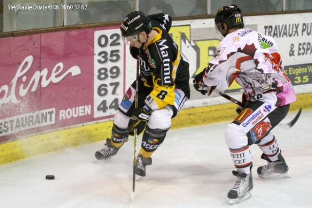 Photo hockey match Rouen - Amiens  le 11/11/2009