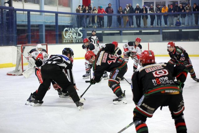 Photo hockey match Mont-Blanc - Neuilly/Marne le 15/03/2025