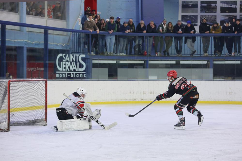 Mont-Blanc 1 - 0 Neuilly/Marne