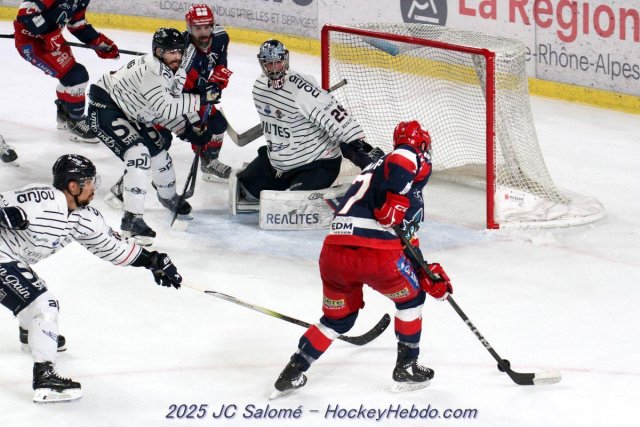 Photo hockey match Grenoble  - Angers  le 05/04/2025