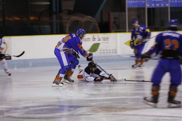 Photo hockey match Clermont-Ferrand - Tours  le 14/11/2009
