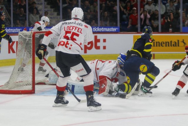 Photo hockey match Switzerland - Sweden le 01/05/2025