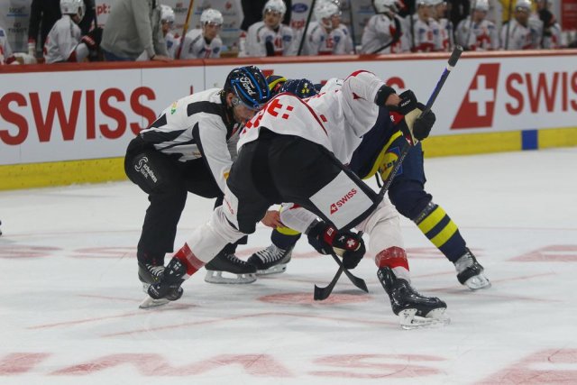 Photo hockey match Switzerland - Sweden le 01/05/2025