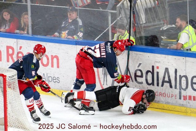 Photo hockey match Grenoble  - Chamonix  le 23/08/2025