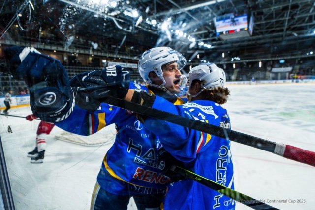 Photo hockey match Cortina d'Ampezzo - ACS Gyergyói HK  le 14/11/2025