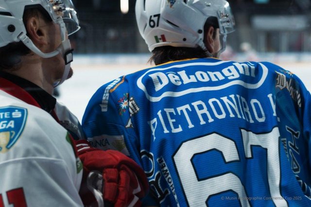 Photo hockey match Cortina d'Ampezzo - ACS Gyergyói HK  le 14/11/2025