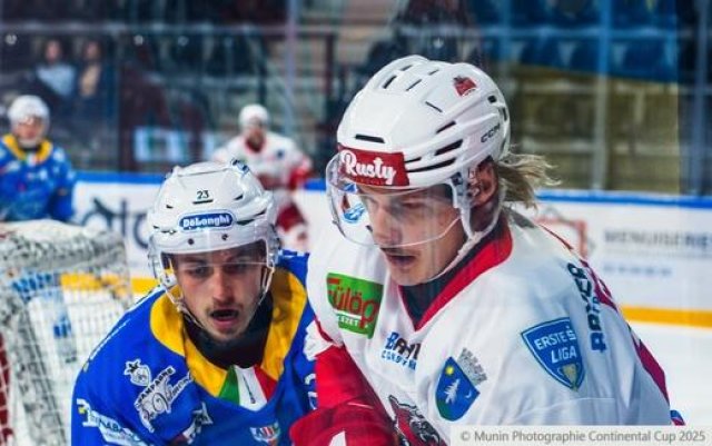 Photo hockey match Cortina d'Ampezzo - ACS Gyergyói HK  le 14/11/2025
