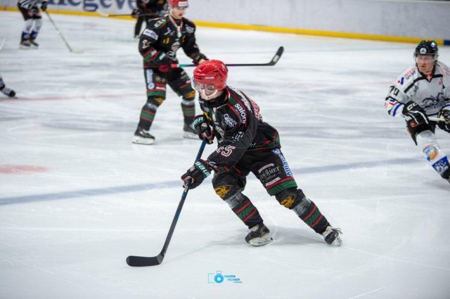 Photo hockey match Mont-Blanc - Courchevel-Méribel-Pralognan le 15/11/2025