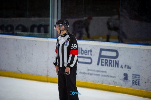 Photo hockey match Mont-Blanc - Courchevel-Méribel-Pralognan le 15/11/2025