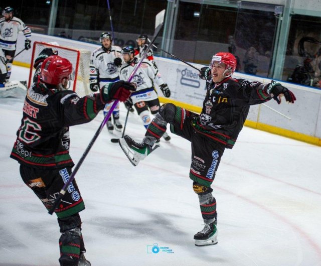Photo hockey match Mont-Blanc - Courchevel-Méribel-Pralognan le 15/11/2025