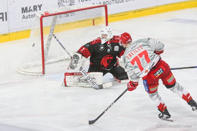 Photo hockey match Amiens  - Grenoble  le 07/12/2025