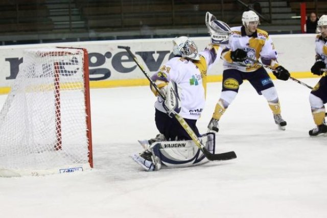 Photo hockey match Mont-Blanc - Chamonix  le 28/11/2009