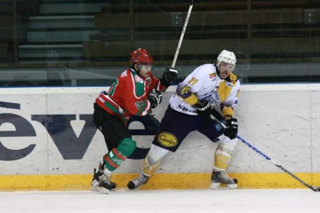 Photo hockey match Mont-Blanc - Chamonix  le 28/11/2009