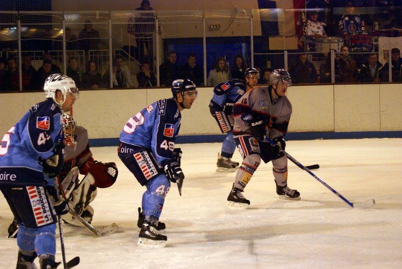Angers  8 - 4 Grenoble 