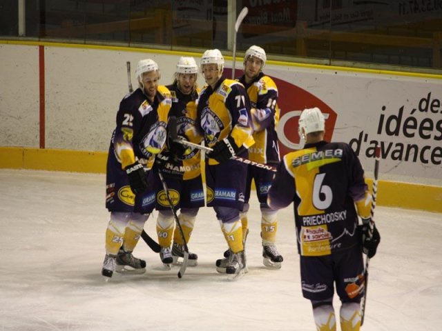 Photo hockey match Chamonix  - Amiens  le 04/12/2009